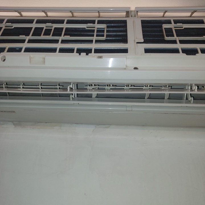 מזגן אחרי ניקוי מקצועי, סט צילומים ראשון