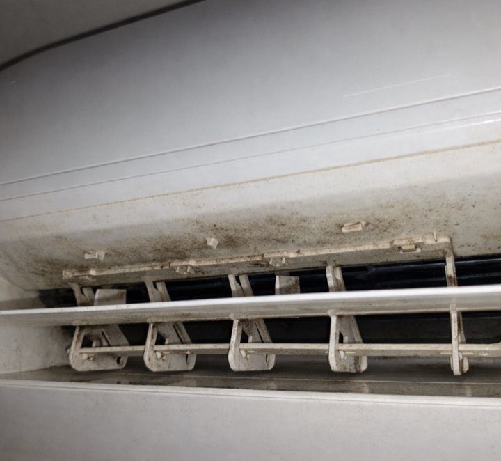 מזגן לפני ניקוי - סט צילומים שני